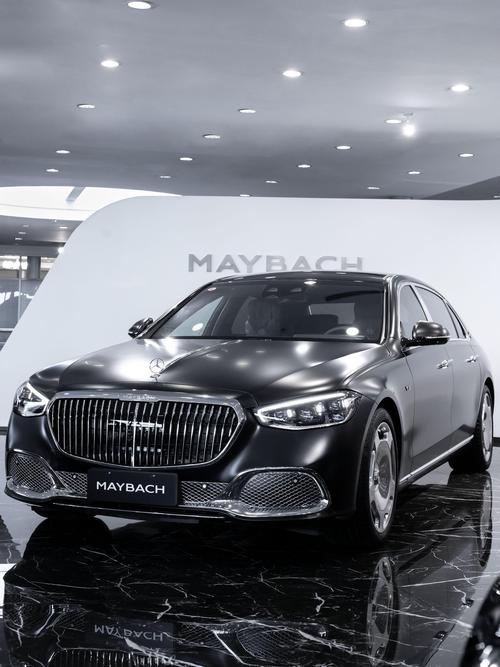 成都44岚图汽车的售后服务让用户无忧出行，迈巴赫未来的豪华车趋势